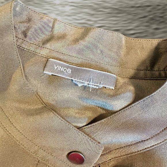 Vince 100% Silk Olive Green Collarless Button-Up Long-Sleeve Blouse Size Small - Picture 2 of 13